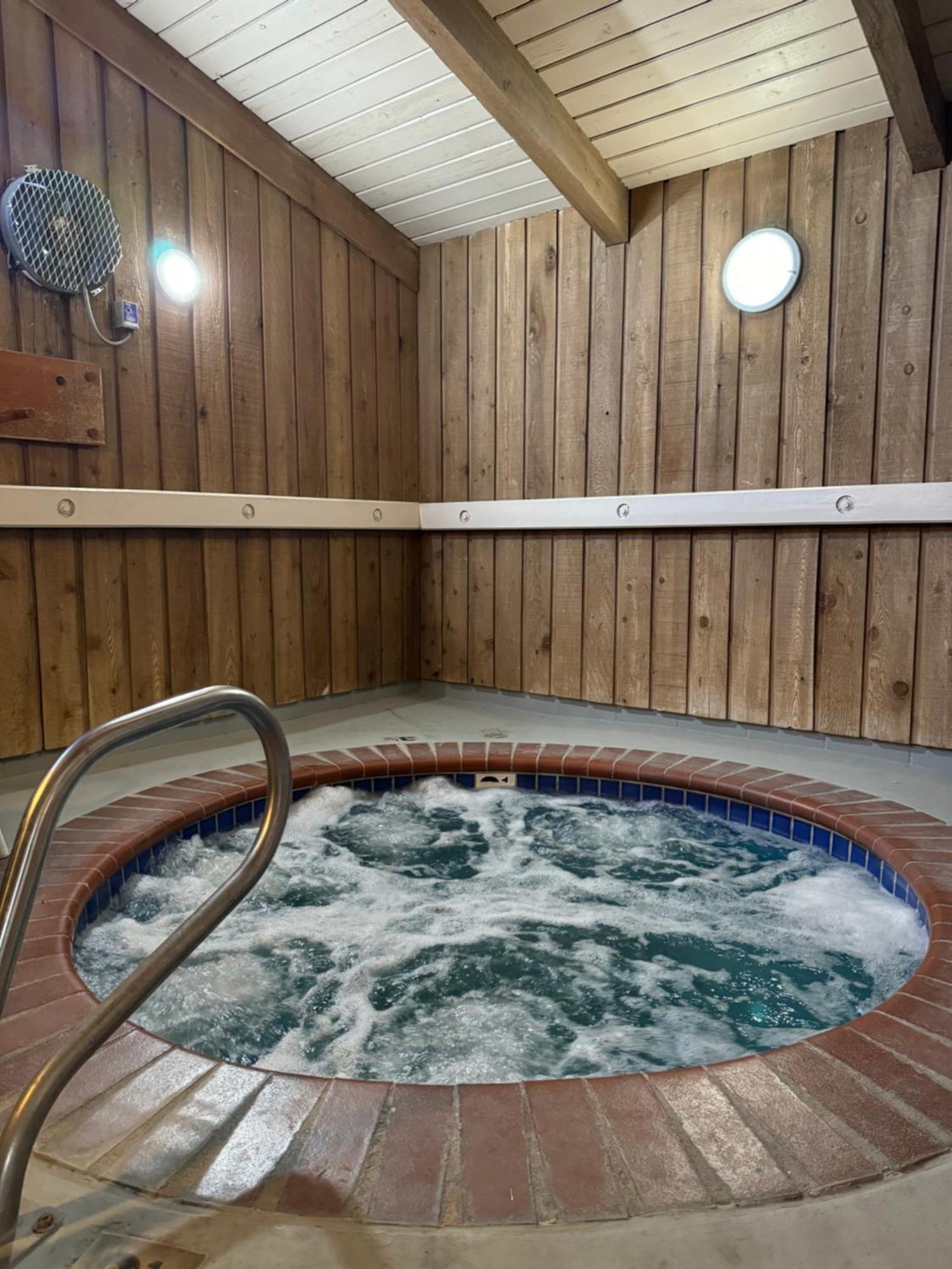 Nampa Inn & Suites Extérieur photo